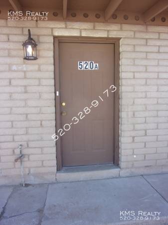 $1,200 / 2br - 2 Dormitorios 1 baño- 520 W Pennsylvania Dr63674860651139121