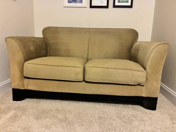 Fairchild Arm Sofa 1