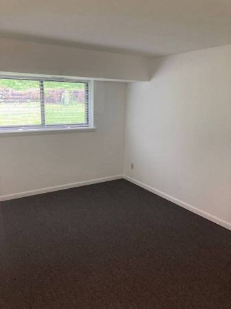 1100ft2 - Fall Creek 2BR/2 Bath Available Now 1