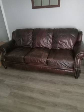 Genuine Leather sofa and loveseat set 1