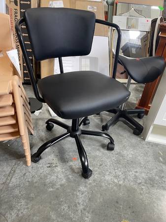 Heyden Modern Adjustable Height Swivel Office Desk Chair Black 1