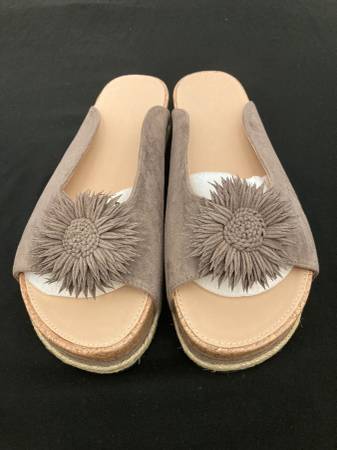 SANDALS (WOMEN'S 9 (42) / TAUPE) 👡👡 1