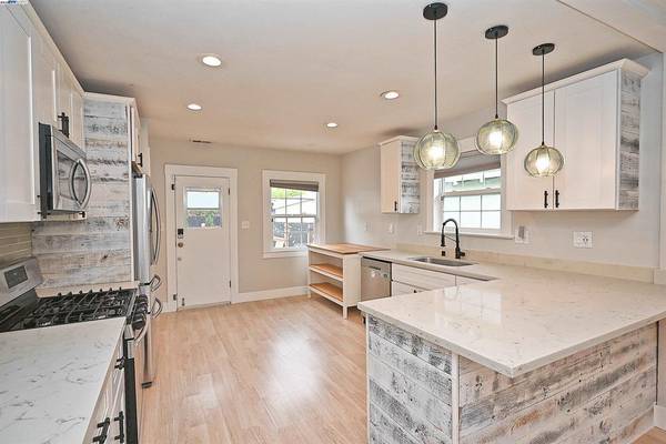 $675,000 / 2br - 848ft2 - 5706 Brookdale Avenue, Oakland-FOR SALE (oakland east)63860995682051122
