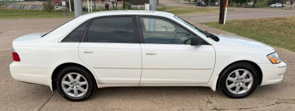 2004 Toyota Avalon XL, No Mechanical Issues, dont's pass it up - $3,999 (Buffalo, TX)63470431196675121