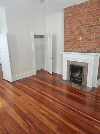 $1,600 / 2br - 1700ft2 - Two bedroom Apartment in Mt Adams (Mt Adams)63974189273730120
