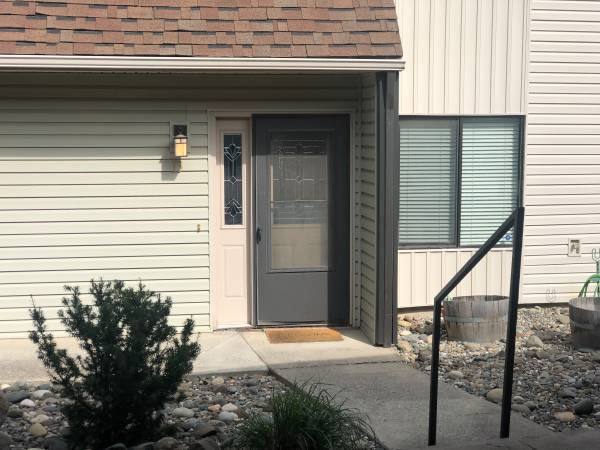 600 SW Crestview #13 1