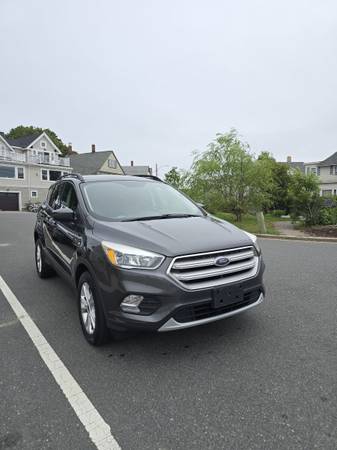 Ford Escape - $6,950 (Malden)63618139756291123
