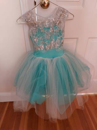 Child size Medium ballet outfit 1