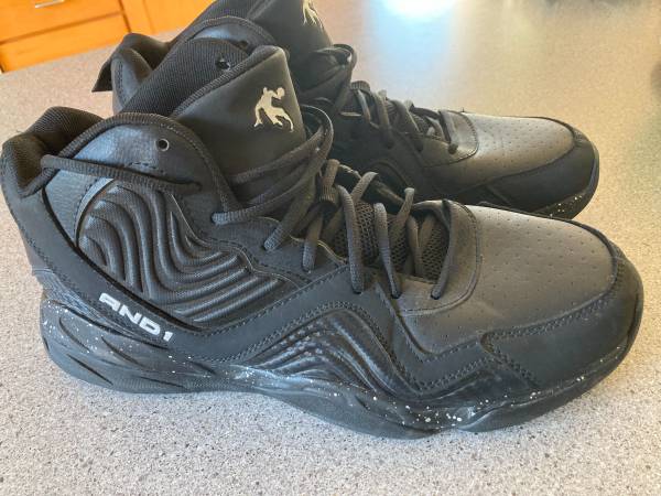 AND1 Maverick Basketball High-Tops - Size 13 1