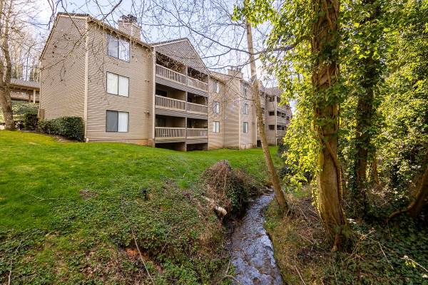 $1,550 / 1br - 700ft2 - Bottom Floor 1 Bedroom (2222 S 234th St, Des Moines, WA)63852484077825120