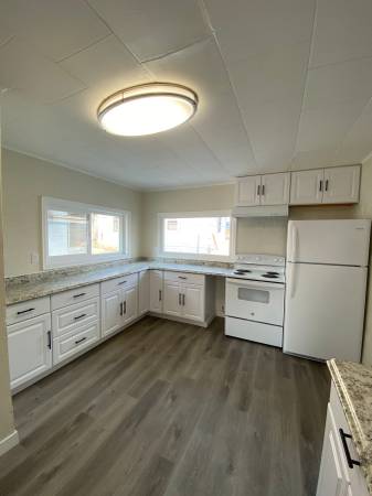 $1,950 / 3br - Three bedroom, 1.5 bath on Roosevelt! (Roo5) (Wenatchee)63808995185409121