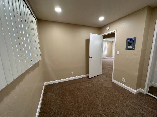 $1,995 / 2br - 800ft2 - Gorgeous 2nd Floor 2/1 Nice Updates, Inflation buster Pricing! 262 9 (oakland north / temescal)63695858809987121