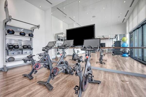 $2,975 / 1br - 735ft2 - Soaring Views! A Must See & Tour. Read Our Amenities List - Pure Lux! (Downtown Miami)63906439525762122