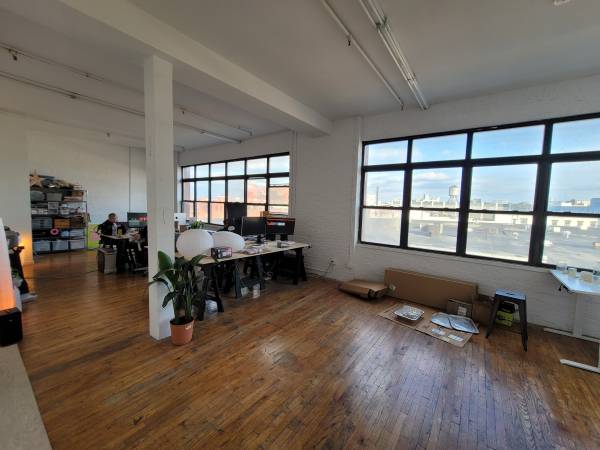 $2,500 / 900ft2 - OPEN LOFT_____PRIVATE BATH_____13 CEILING____LARGE WINDOWS____ELEVATOR (WILLIAMSBURG right @ L train MORGAN STOP____________________)64212273834883120