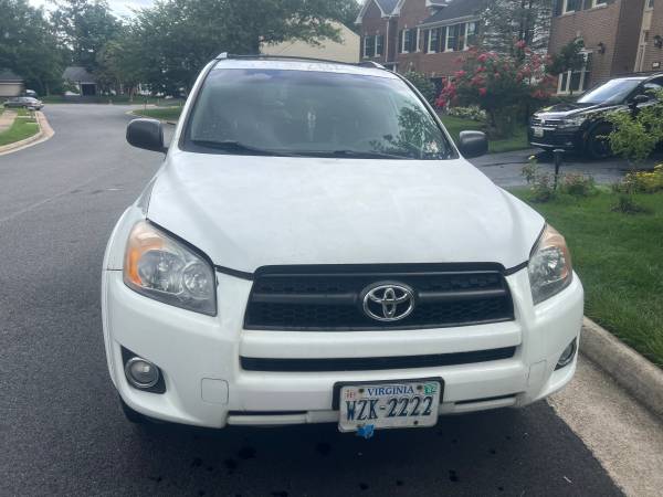 RAV 4 - $4.000 (Fairfax)63439970617859122