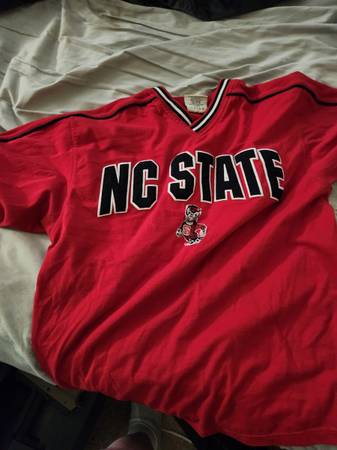 NC State pullover 1