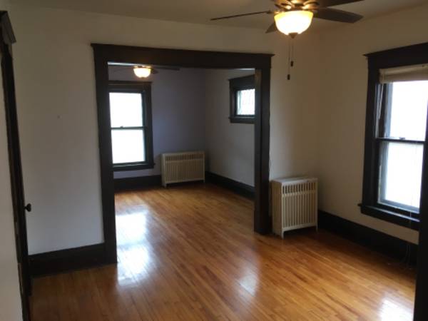 Charming LynLake 4plex w/ front porch/rear deck & hdwd flrs 1