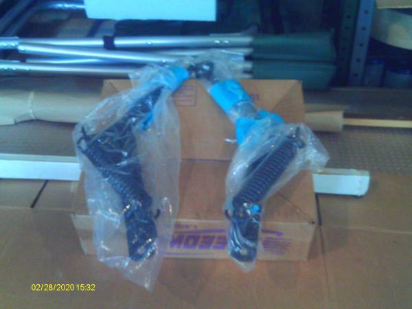 Ford 1942-48 Pass Hood Hinges 1
