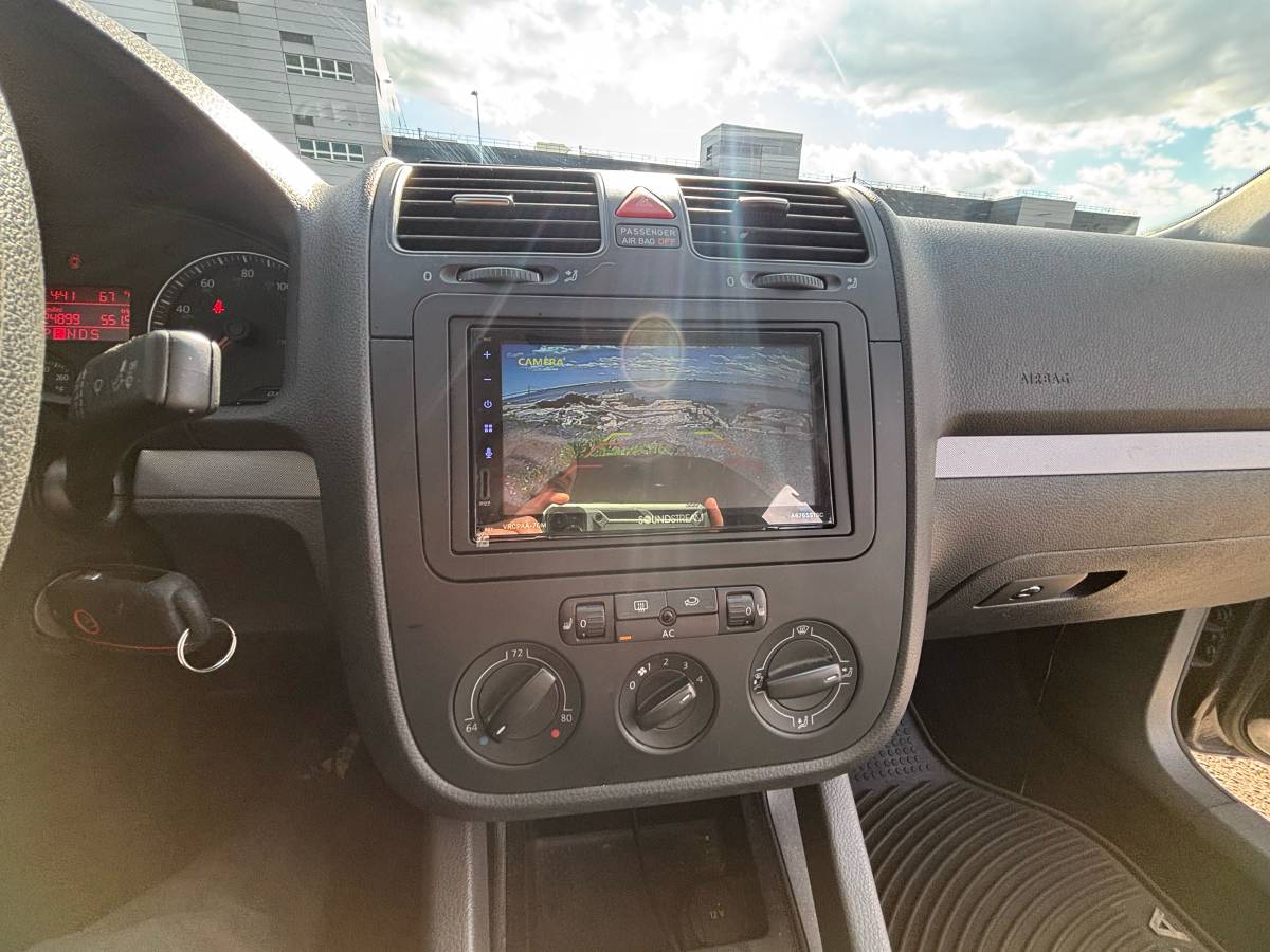 2009 Volkswagen Jetta 24,000 miles