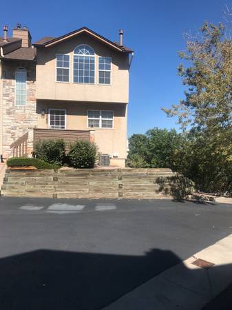 $500 / 2br - 1250ft2 - Habitación principal en alquiler en condominio cerca de Quail Lake (Colorado Springs)63658230254081121