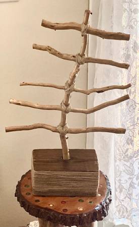 Unique “Pine Wood Root” Tree Design 1