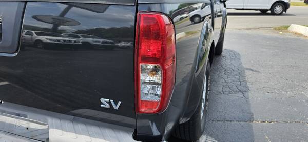 2014 Nissan Frontier 2WD Crew - Photo 10