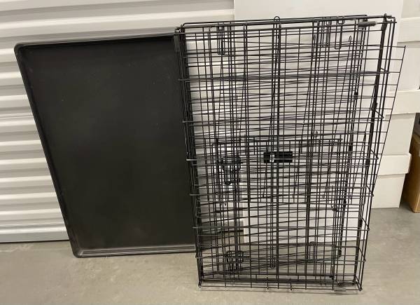 Large Used Dog Crate 1