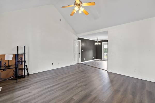 $189,900 / 3br - 1051ft2 - HOME FOR SALE! 3 Bed 2 Bath Home Single Level (Wilson)63987471984642121