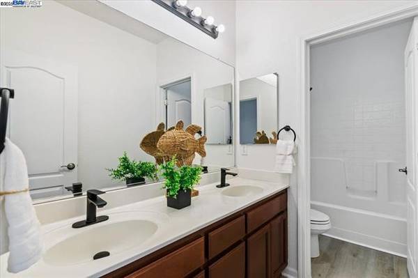 $749,950 / 4br - 3518ft2 - Get this beautiful home in Antioch under $750K before it's gone. (pittsburg / antioch)63851971076225123