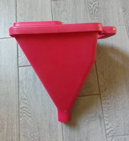 Extra Hopper for Texture Spray Gun 1