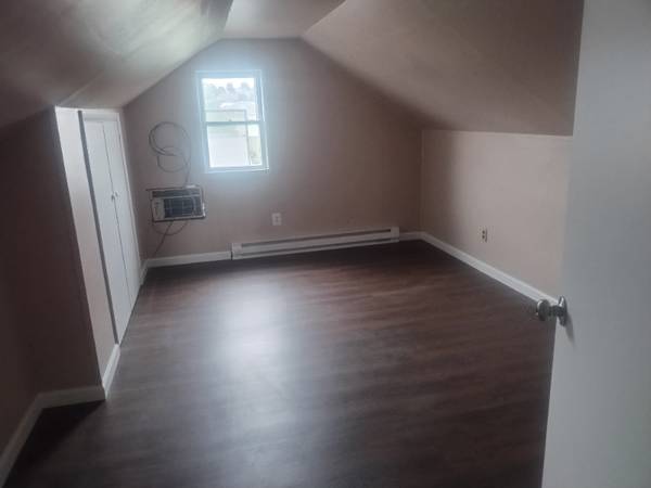 $900.00 / 2br - Cozy 2 Bed, 1 Bath Apt in Endicott, NY - Available 06/01 - $1200/mo64035576542594123