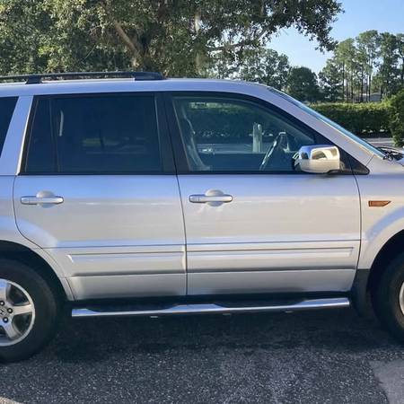 2007 Honda Pilot - EX L con navegación; interior plateado/gris - $7,800 (Tavares, Florida)63470427419523122