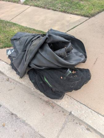 Free netting and jump surface from trampoline 1