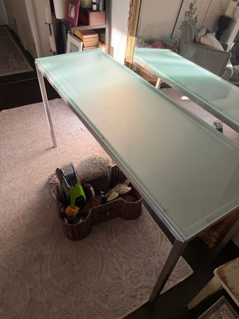 Glass/stainless console table 1