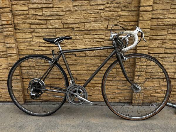48cm Schwinn Sprint Road Bike 1
