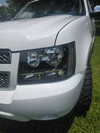 2010 Chevrolet Tahoe LTZ - $8,000 (Pulaski)63621531995139123