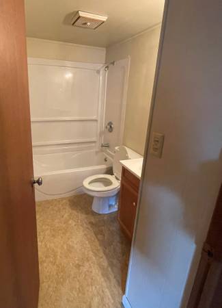 $775 / 2br - 650ft2 - 750 Harding St. #1 - Available October 2025 (Chippewa Falls, WI)63845959514115124