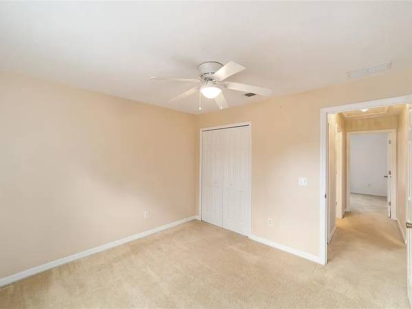 $900 / 3br - 1224ft2 - This move-in-ready 3-bedroom, 2-bath home (8138 SW 131st Ln, Ocala, FL 34473)63963327523075123