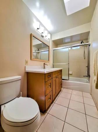 $2,255 / 3br - 944ft2 - //////////-¡3 habitaciones modernas con piso de vinilo de lujo y cocina de granito! (sunnyvale)63667994794883124