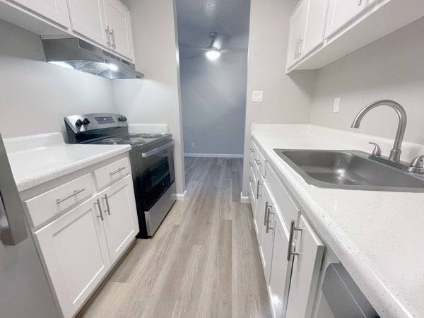 $2,395 / 1br - 634ft2 - WOW 1BR 1BA apt, Generous closets, Wood-style flooring, Large balcony! (walnut creek)63890316649858120