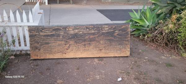 Skaters' grind box -- skate box with mtal coping 1