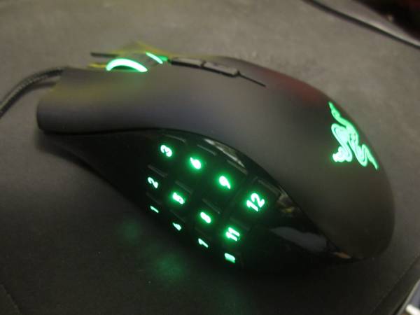 RAZER NAGA MOUSE 1