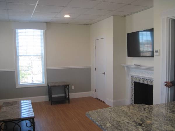 $560 / 1br - Furnished 1 Bedroom Apartment with Utilities and Wi-Fi  Included! (Woburn)63856339766017122