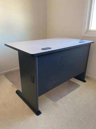 Computer / office table 1