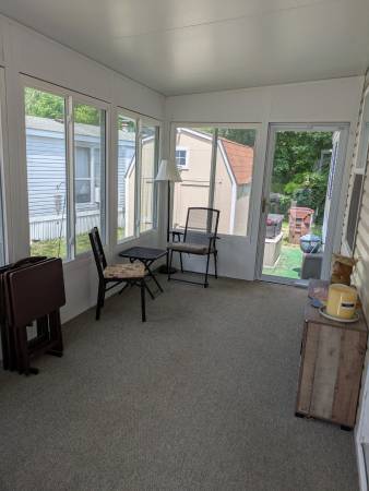 $59,500 / 2br - 1056ft2 - 2 Bed / 2 Bath Manufactured Home – Pond View! (Holt)64196990160899124
