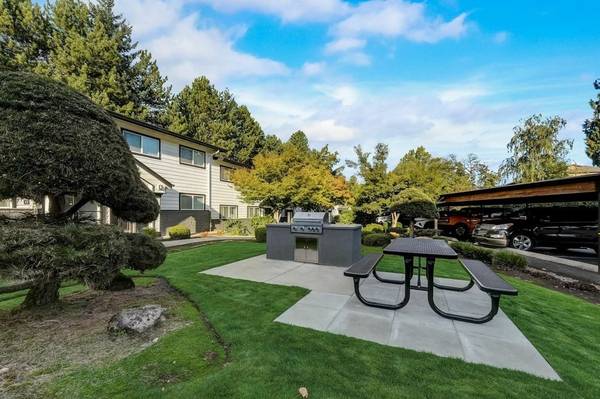 $1,395 / 1br - 700ft2 - ONE MONTH FREE! Nearby parks and forest, Carport Parking, Pet Friendly (Portland, Beaverton, Tigard, Murray Hill)63999455605123121