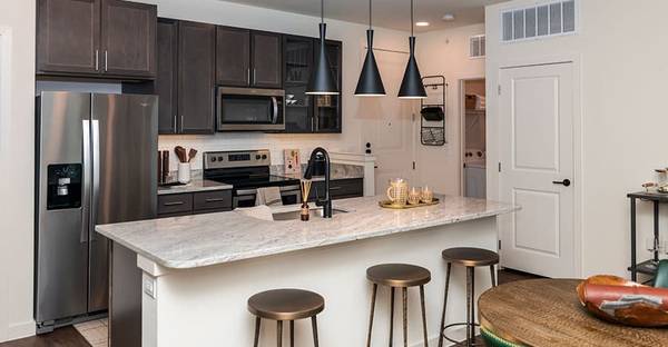 Island kitchen / Walk-in closet - WD included! -Patio / Gated entry 1