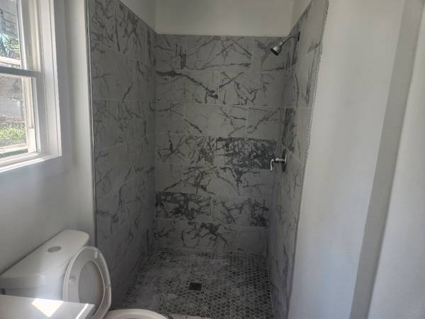 $2000.00 / 3br - 1544ft2 - Beautiful Single Family Home Available For Immediate Occupancy63860363398017123