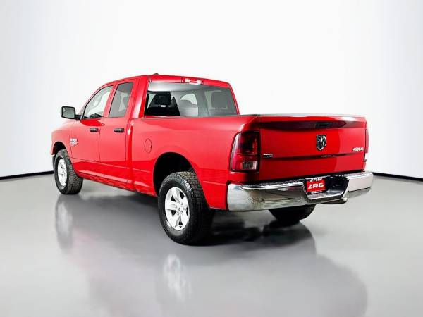 2024 RAM 1500 Classic SLT - Photo 3