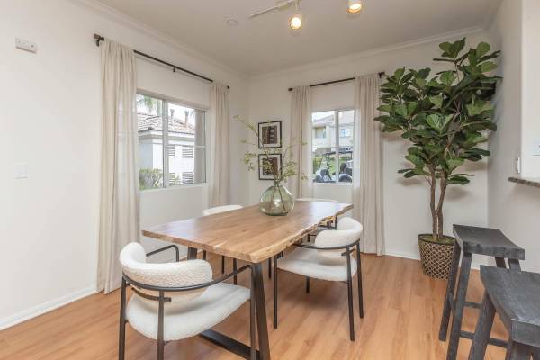 $3,069 / 3br - 1344ft2 - Your Perfect 3BR Nest This Fall 🕯️🍁63912983770499122
